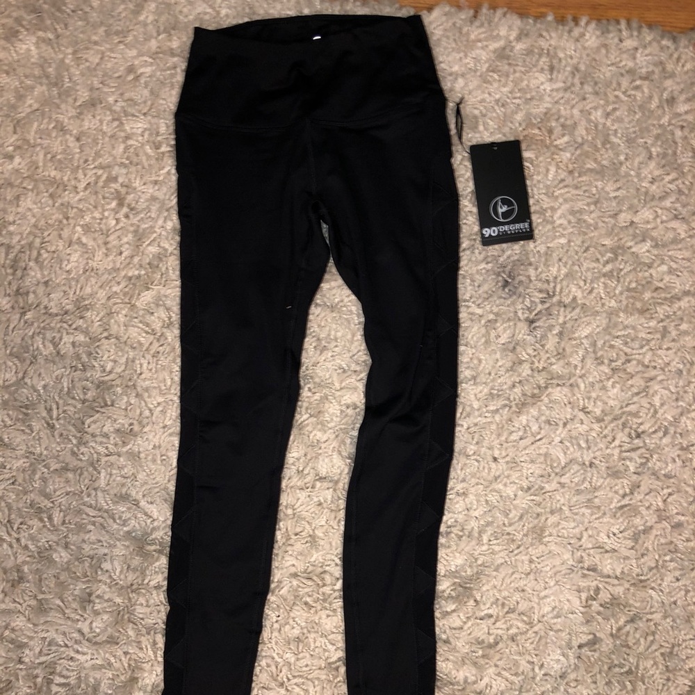 women’s athletic leggings